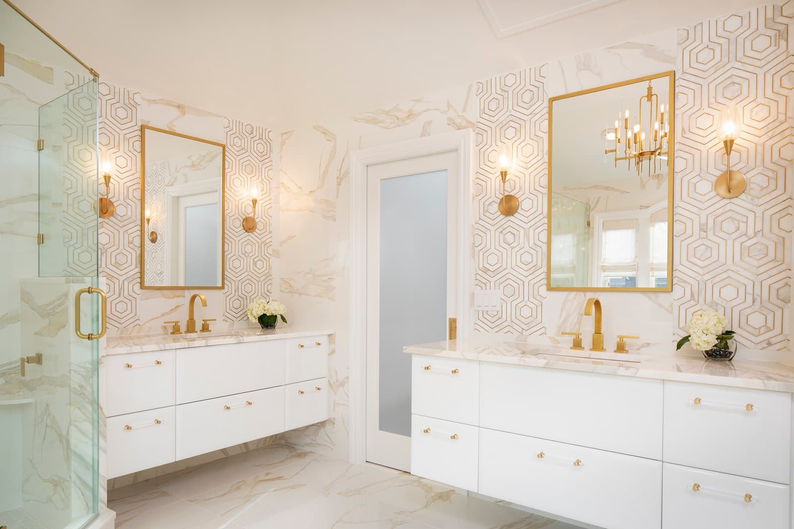 Modern Glamorous Bathroom With Gold Accents