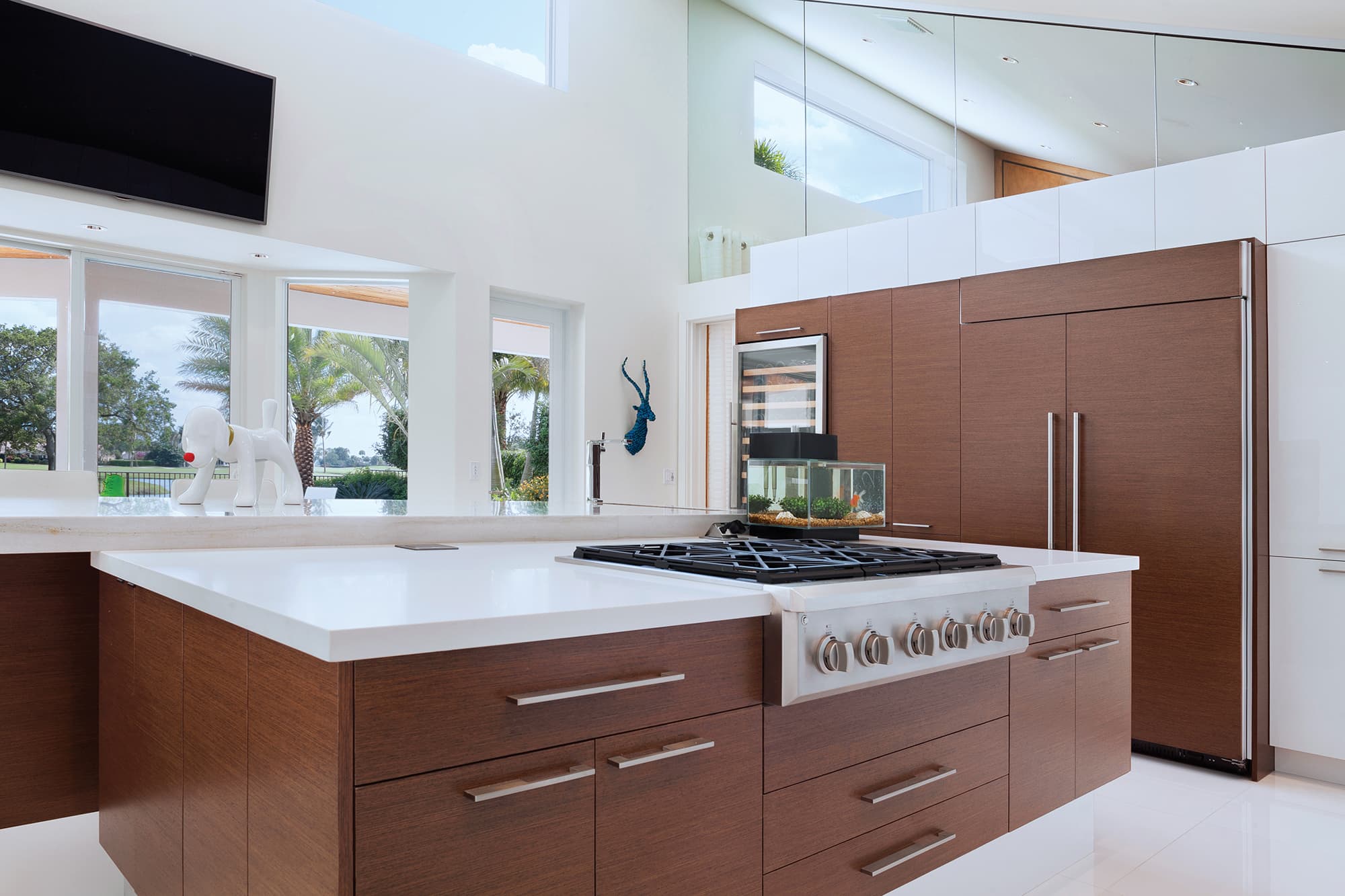 Two Toned Modern Kitchen Cabinets